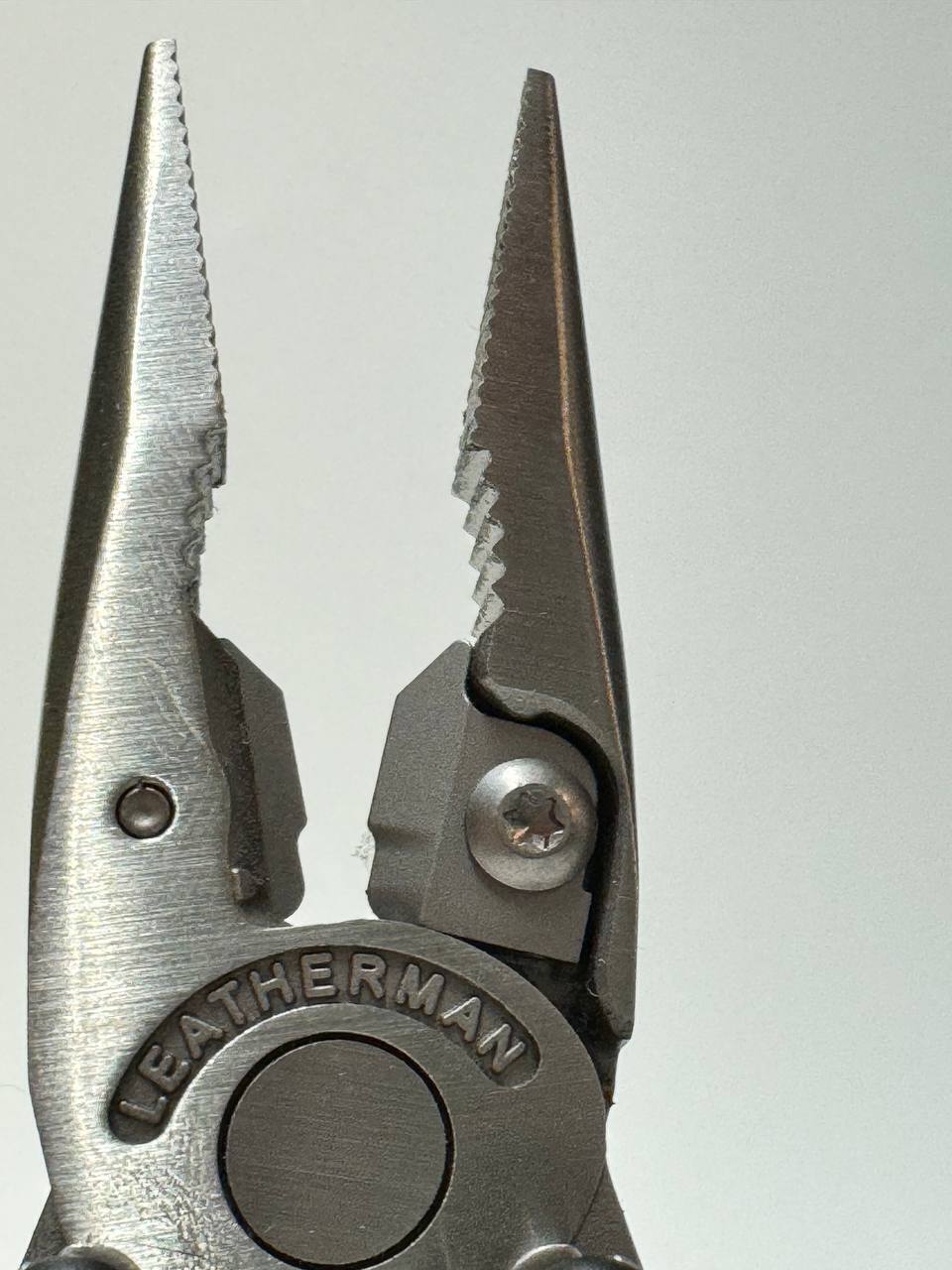 Мультитул Leatherman Surge Stainless 21 инстр., 7,9/11,5см, чехол нейлон черн. купить