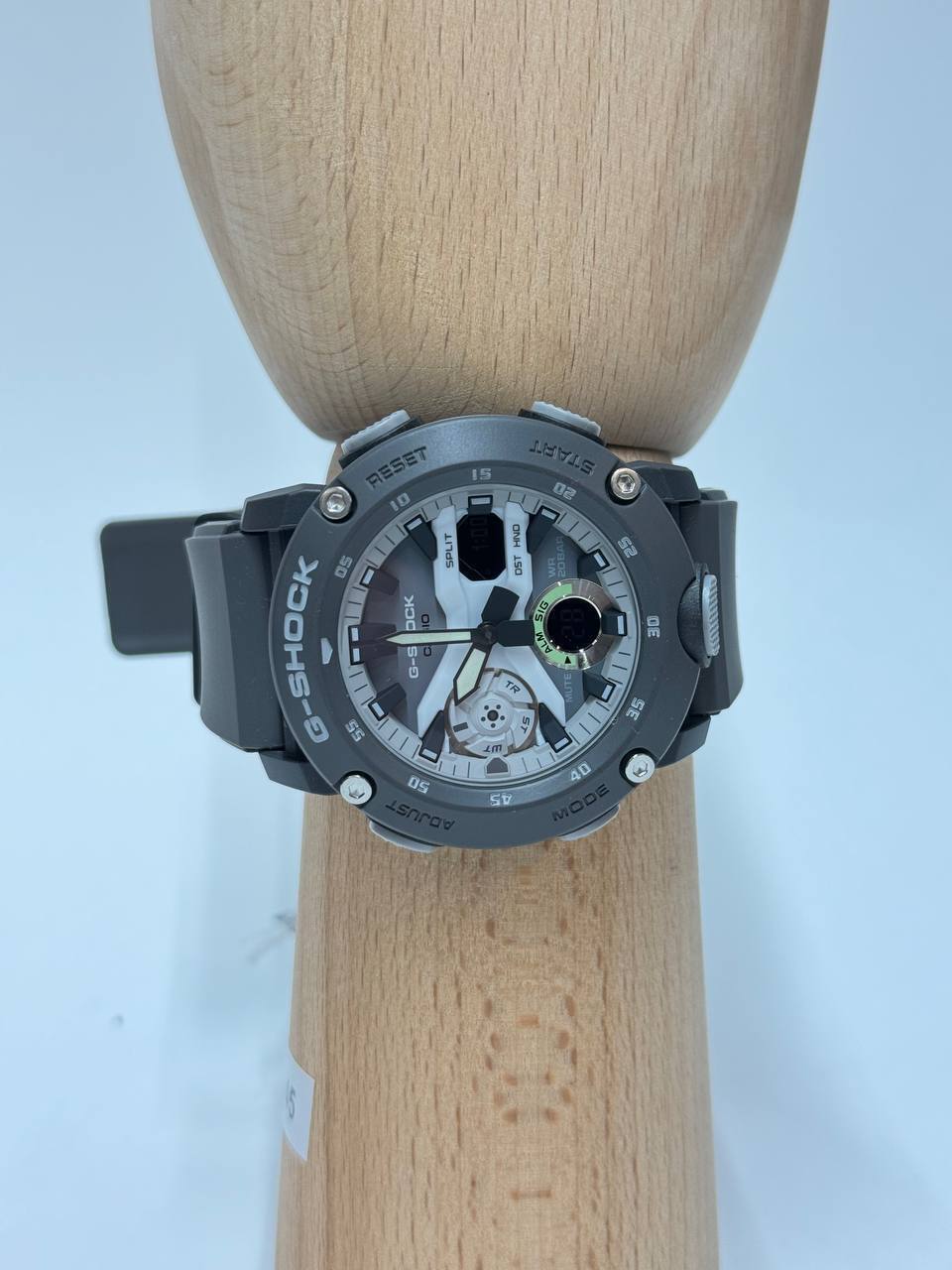 Часы Casio GA-2000HD-8ADR купить