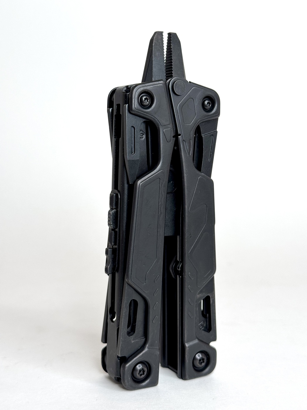 Мультитул LEATHERMAN OHT Black 16 инстр., 6/11,5 см, чехол Molle купить