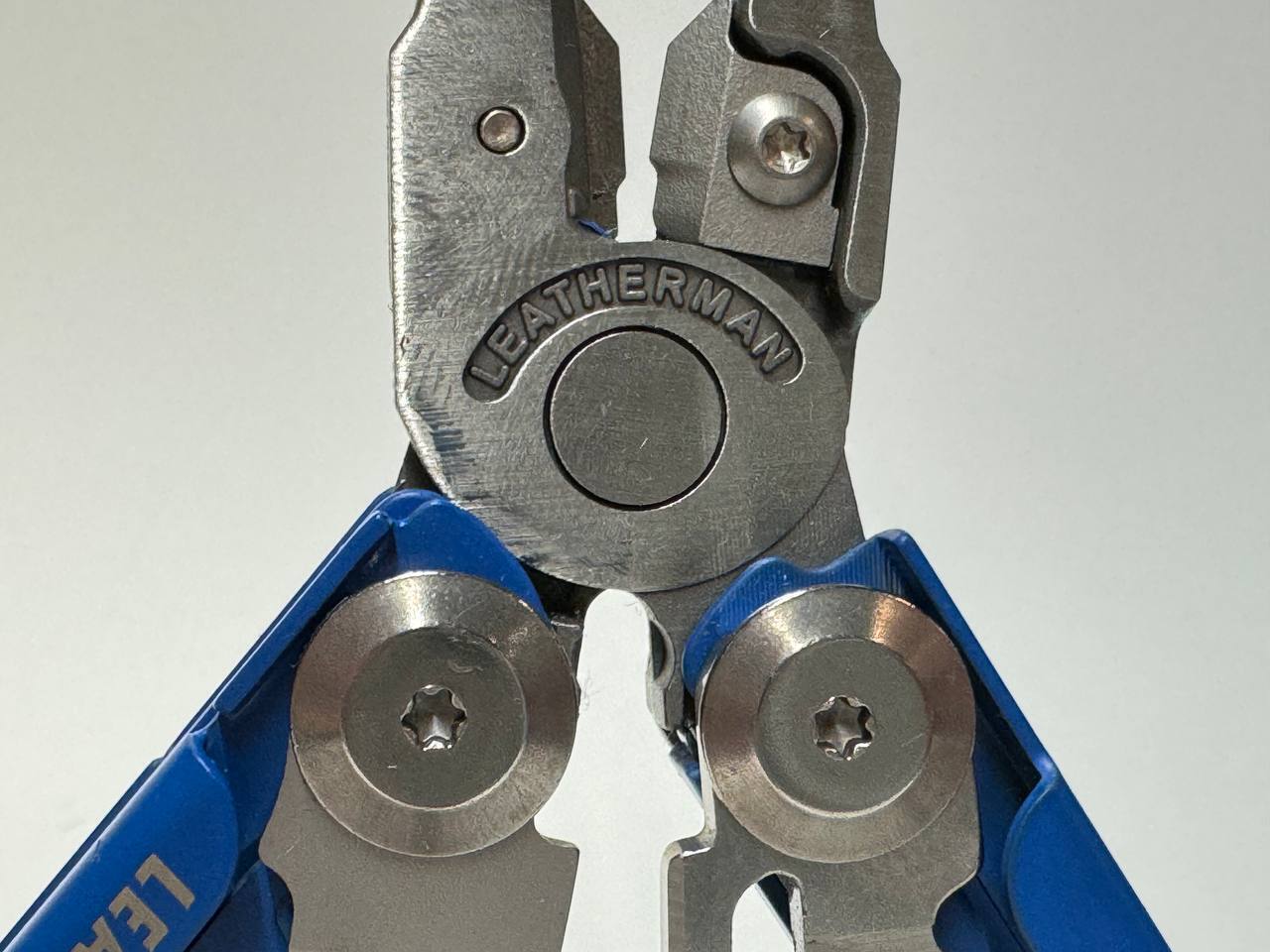 Мультитул Leatherman Signal Cobalt 19 инстр., 7/11, 4см, чехол нейлон, box купить