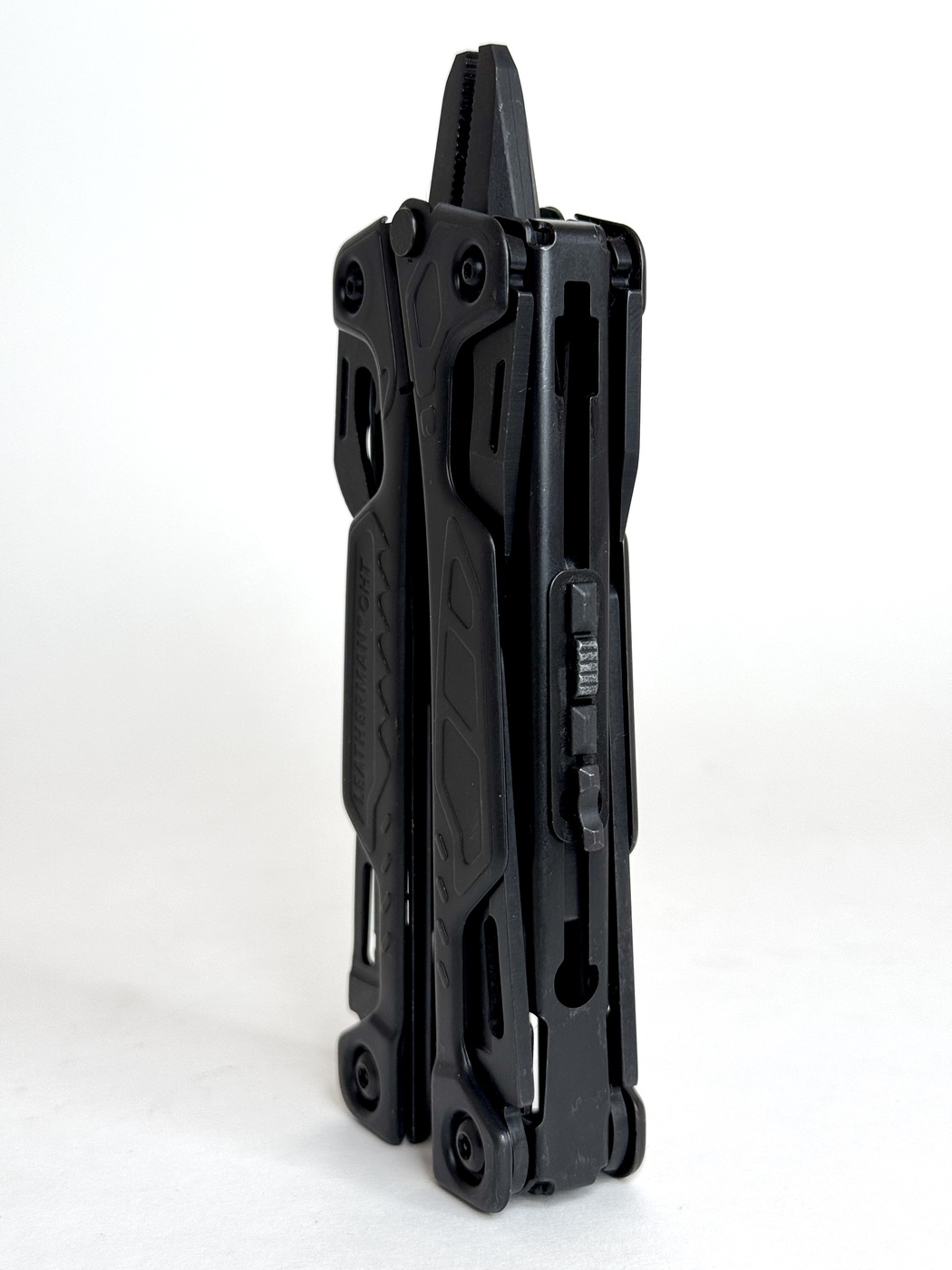 Мультитул LEATHERMAN OHT Black 16 инстр., 6/11,5 см, чехол Molle купить