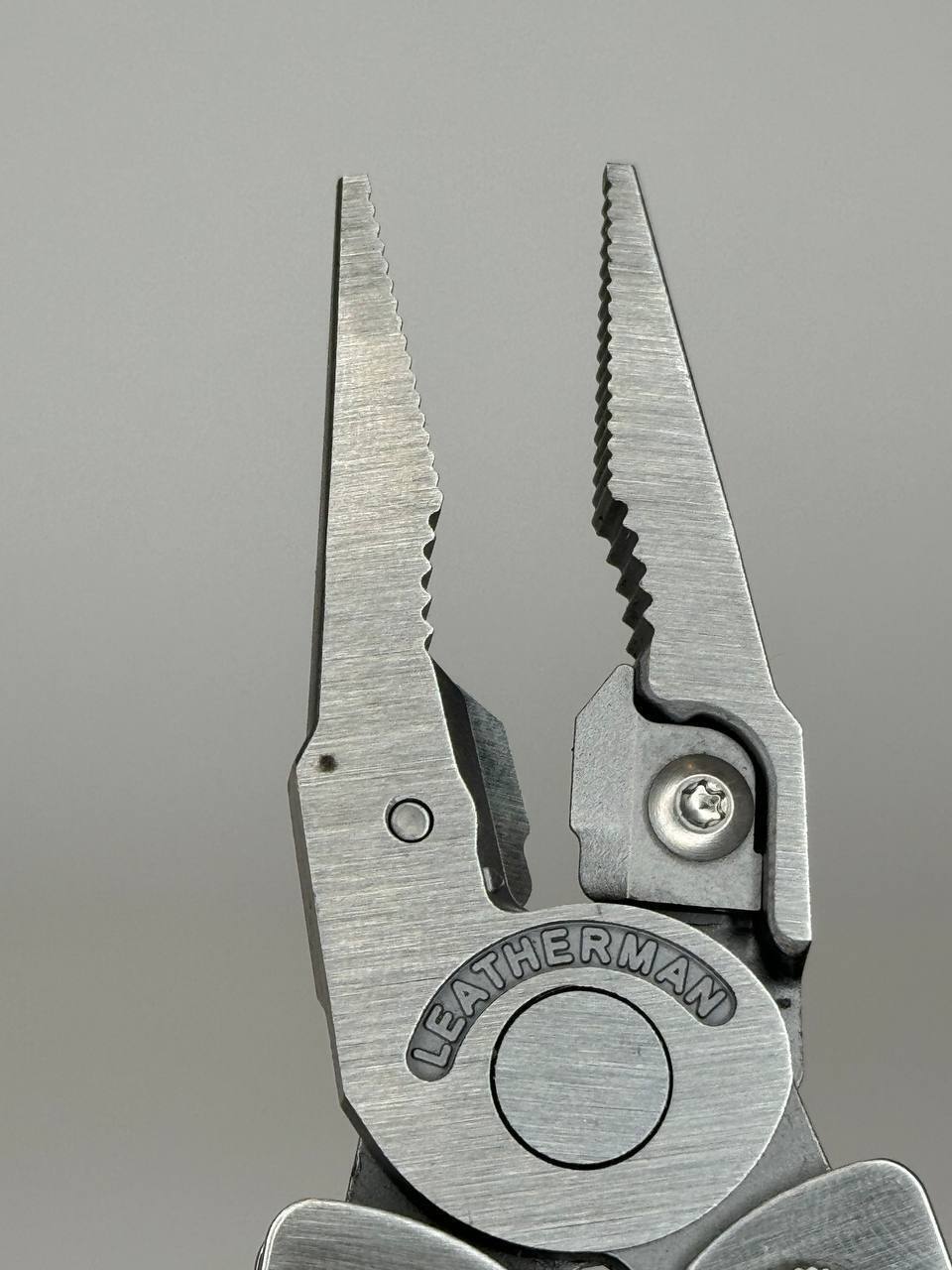 Мультитул LEATHERMAN Rebar Stainless 17 инстр. 7,4/10,2 см, чехол нейлон купить