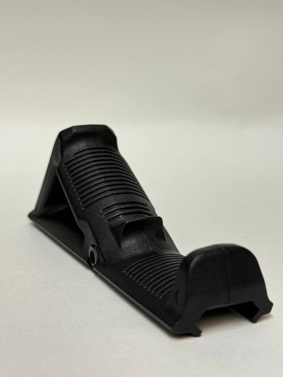 Рукоятка наплыв тактическая K.Arma v2 с насечкой купить