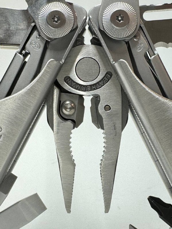 Мультитул Leatherman Surge Stainless 21 инстр., 7,9/11,5см, чехол нейлон черн. купить