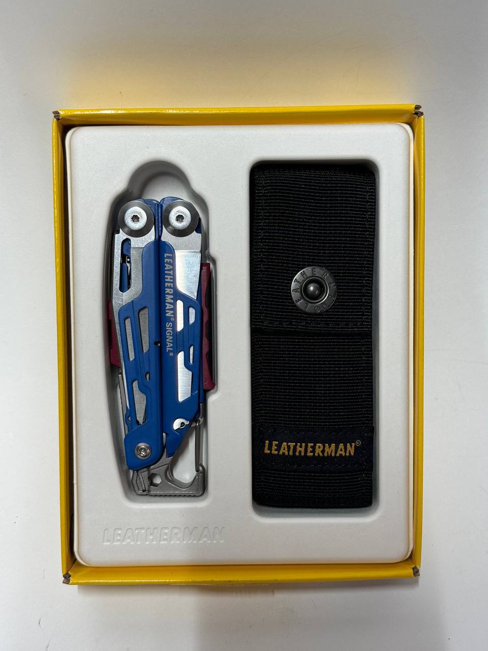 Мультитул Leatherman Signal Cobalt 19 инстр., 7/11, 4см, чехол нейлон, box купить